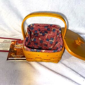 Longaberger basket with plastic and fabric liners and lid